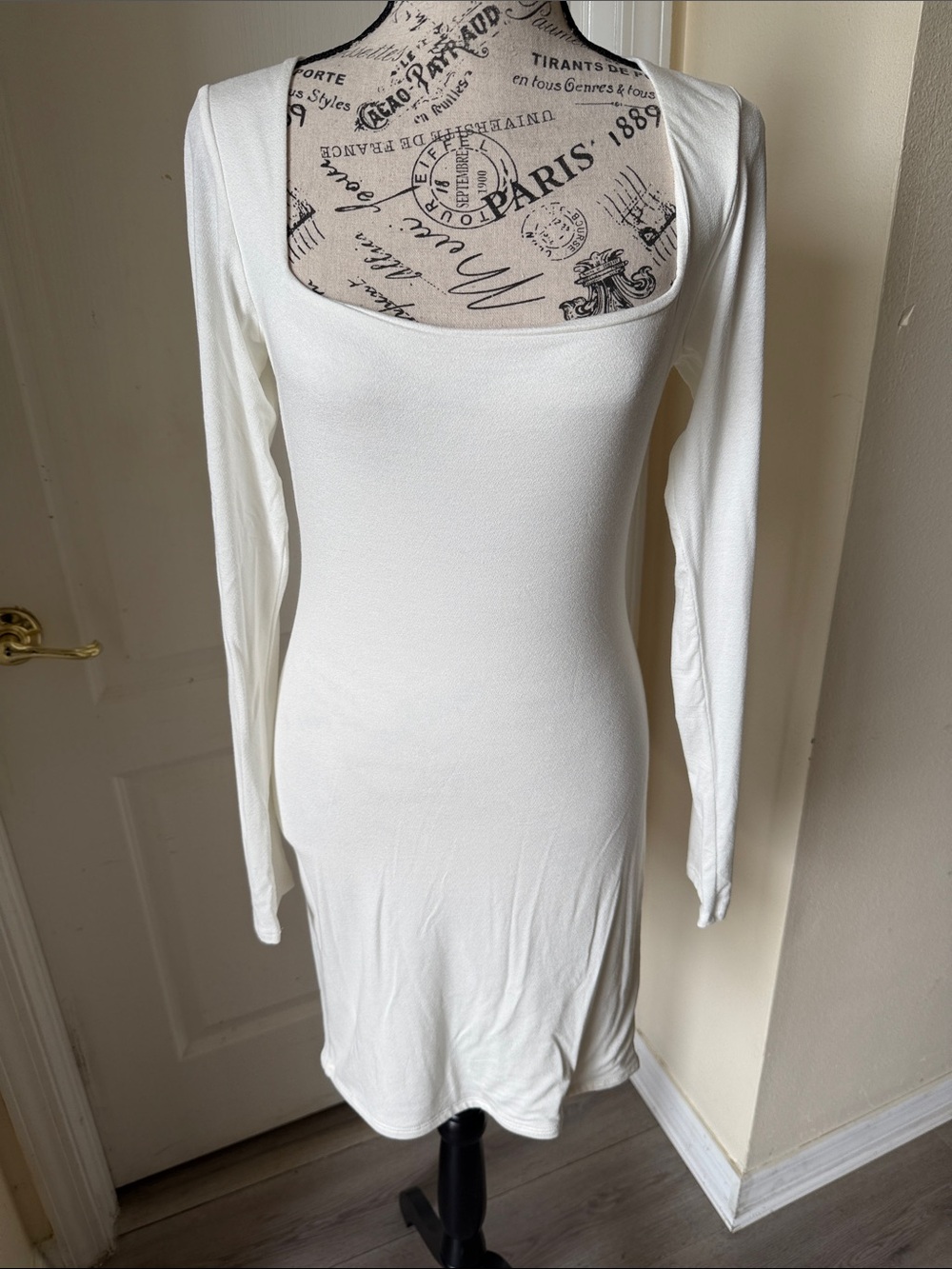 naked wardrobe White Long Sleeve Square Neck Bodycon Dress